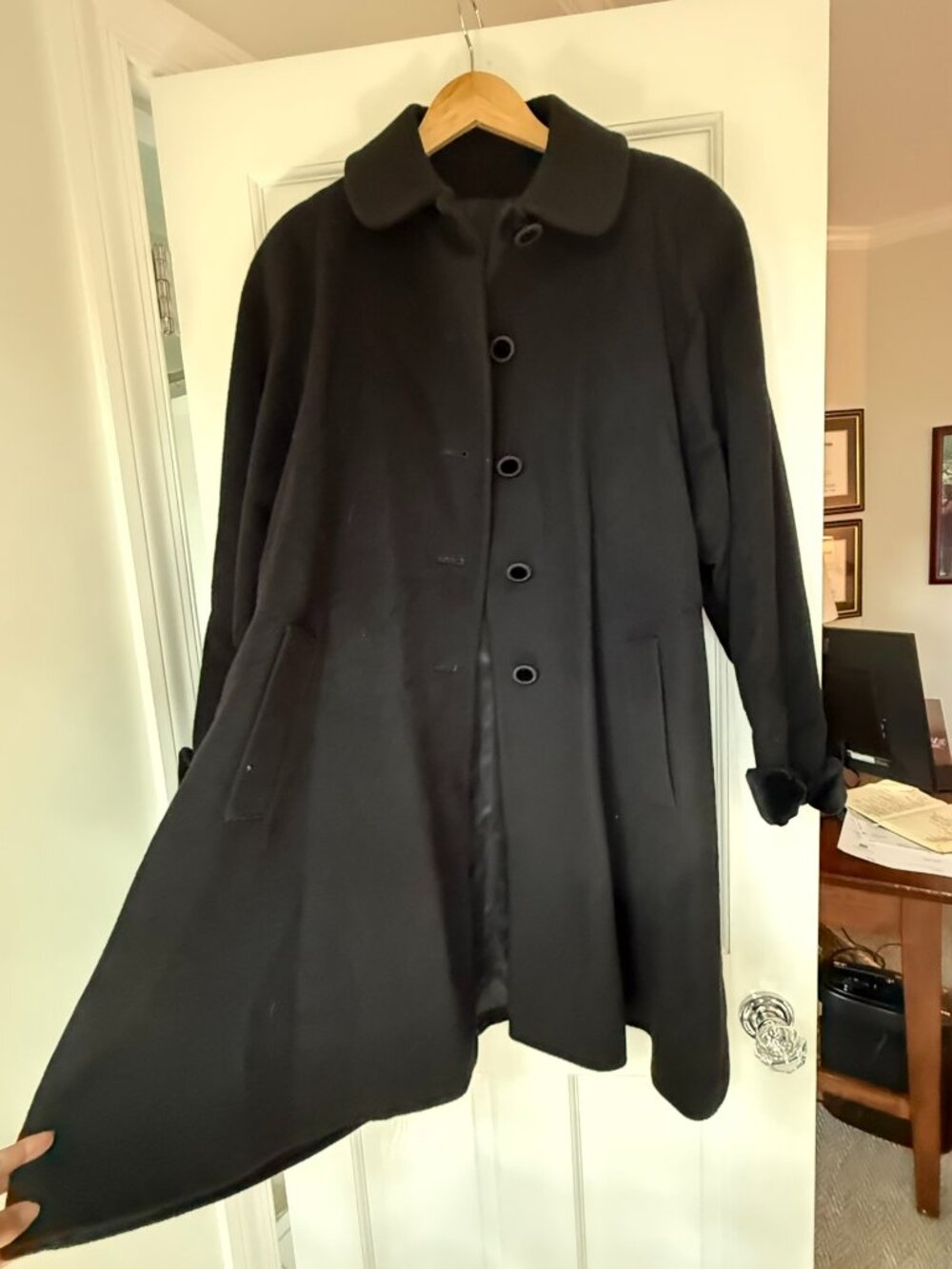 Fleurette Saks Fifth Ave 100% Loro Piana Cashmere Coat Black Velvet Cuffs Sz M